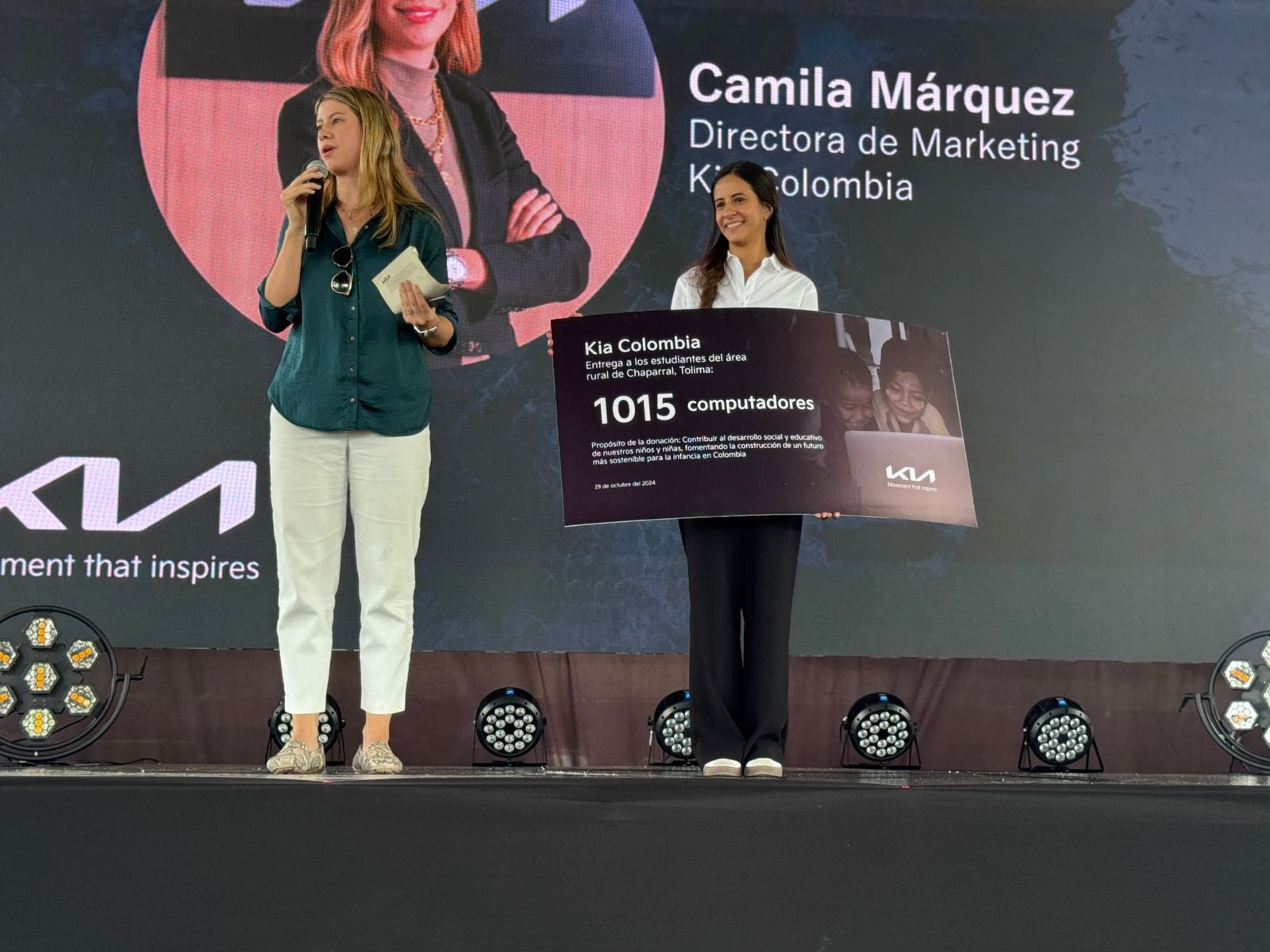 Kia entrega más de 1.000 computadores a niños y niñas de escuelas públicas rurales en Tolima