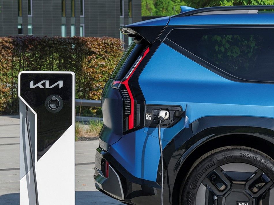 Requiere una instalación de 220V-240V CA, similar a la de electrodomésticos como secadoras.
Apta para uso residencial con instalación dedicada o en estaciones públicas.