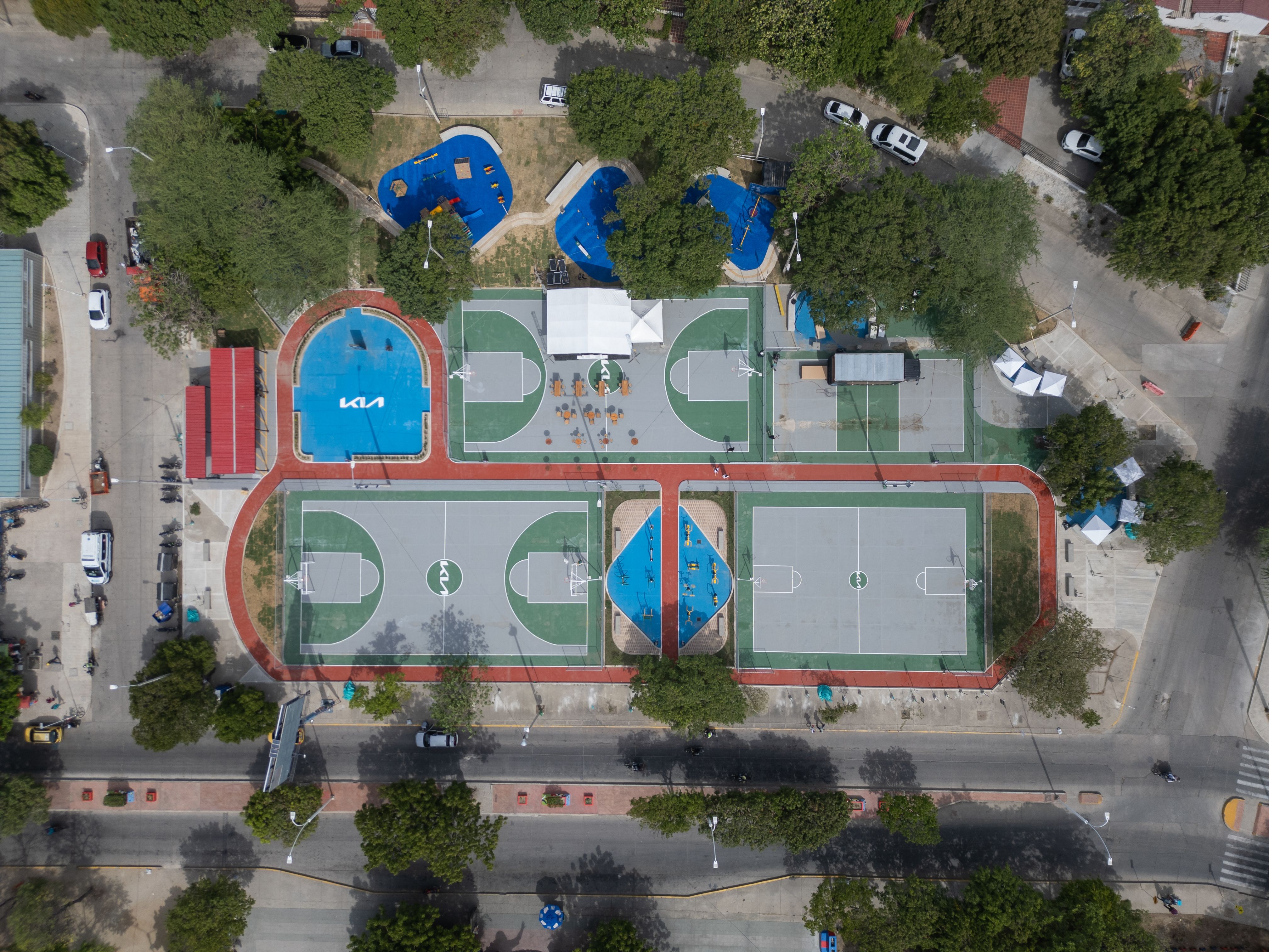 Kia parks lanzamiento 10.jpg