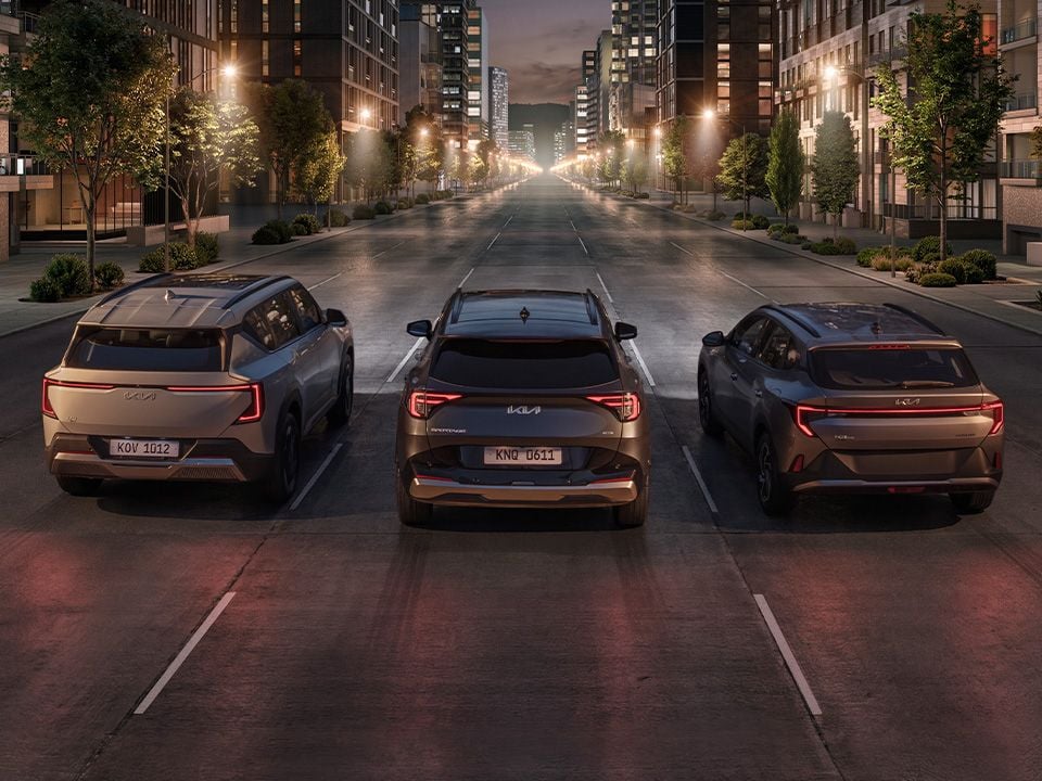 Mosaico de 3 carros Kia.jpg